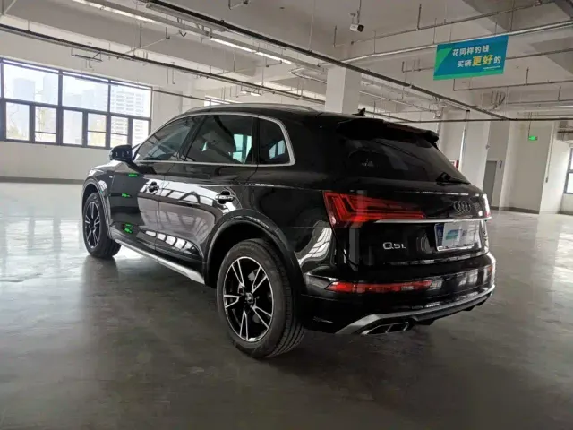 Audi Q5L — Фото автомобиля 4