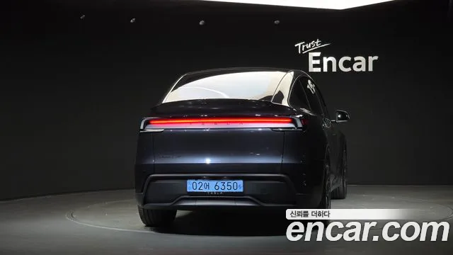 Tesla Model Y — Фото автомобиля 4