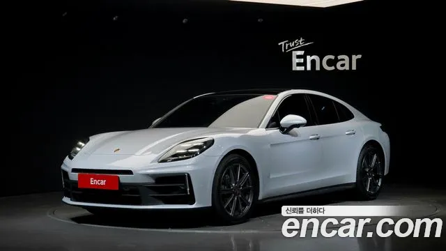 Фотография автомобиля — Porsche Panamera 976