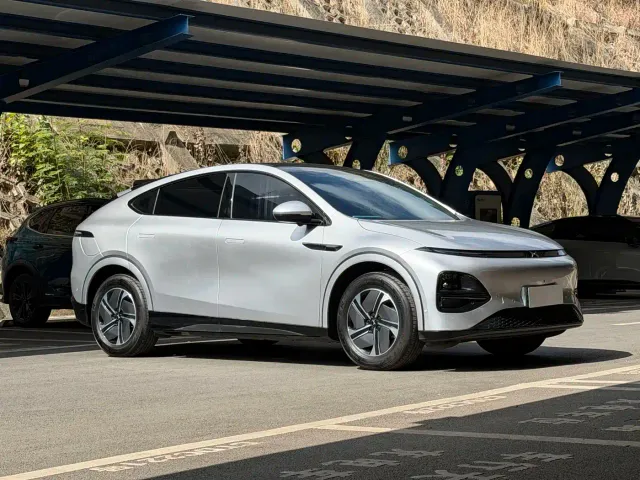 Xpeng G6 — Фото автомобиля 3