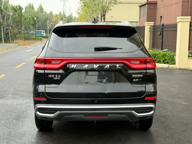 Haval M6 — Фото автомобиля 9