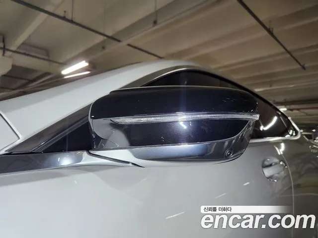BMW 8 Series G15 — Фото автомобиля 14