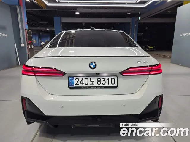 BMW 5-Series — Фото автомобиля 3