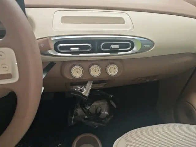Wuling Hongguang Mini EV — Фото автомобиля 8