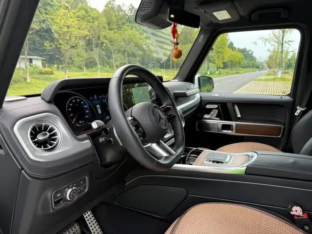 Mercedes-Benz G-Class — Фото автомобиля 7