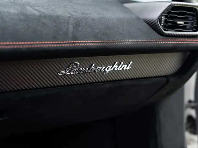 Lamborghini Huracan — Фото автомобиля 12