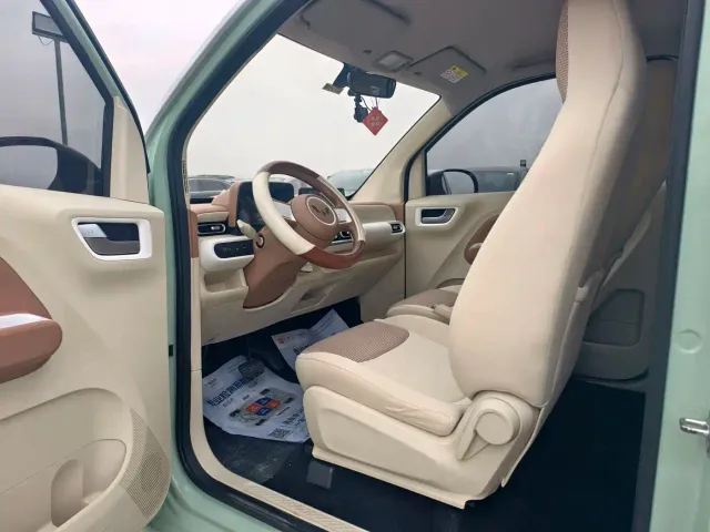 Wuling Hongguang Mini EV — Фото автомобиля 4