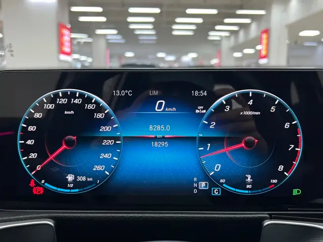 Mercedes-Benz GLB-Class — Фото автомобиля 9