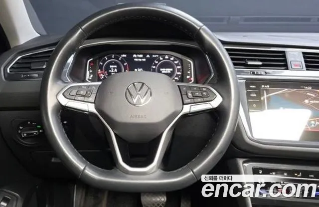 Volkswagen Tiguan — Фото автомобиля 8