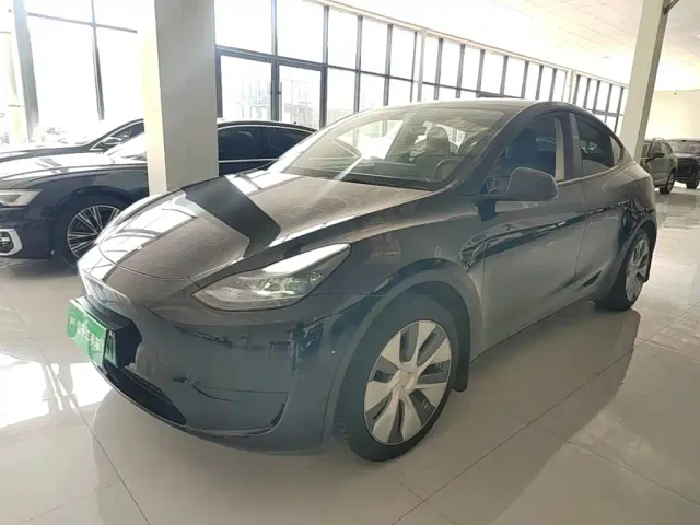 Фотография автомобиля — Tesla Model Y