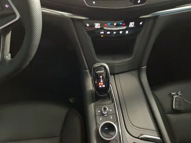 Cadillac XT5 — Фото автомобиля 13