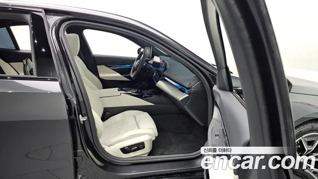 BMW 5-Series — Фото автомобиля 18