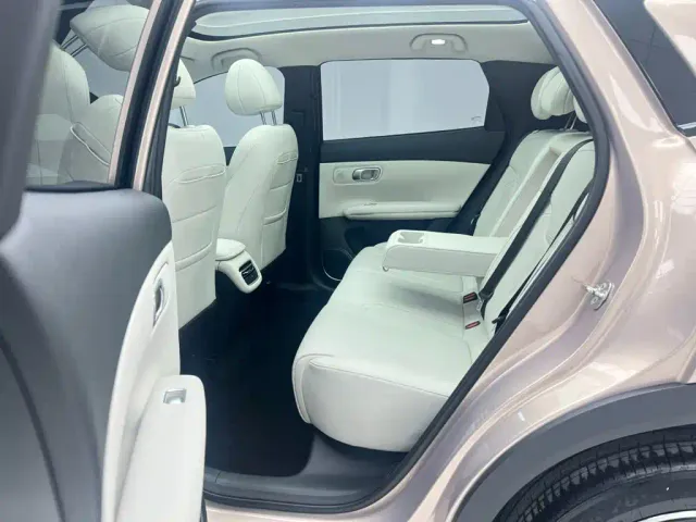 Changan Qiyuan Q05 — Фото автомобиля 8