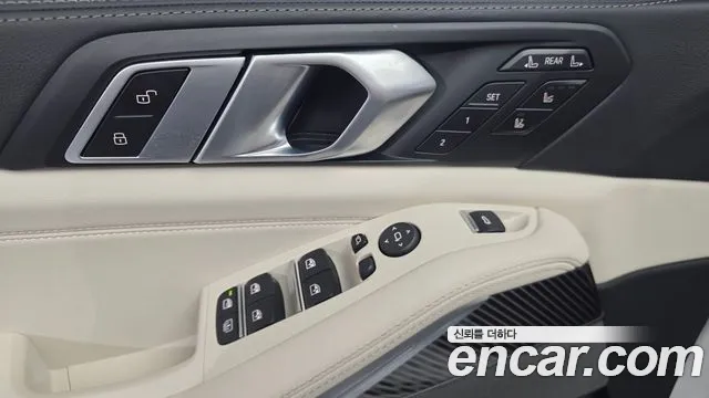 BMW X7 — Фото автомобиля 14
