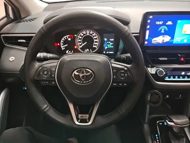 Toyota Frontlander 2022 2.0L CVT Leading Edition — Фото автомобиля 10