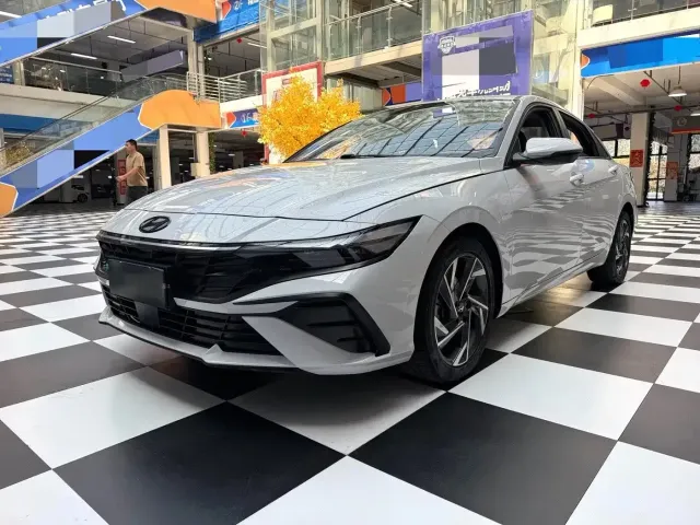 Фотография автомобиля — Hyundai Elantra