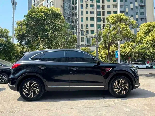 Hongqi HS5 — Фото автомобиля 5