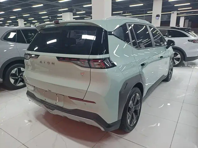 GAC Aion Y — Фото автомобиля 6