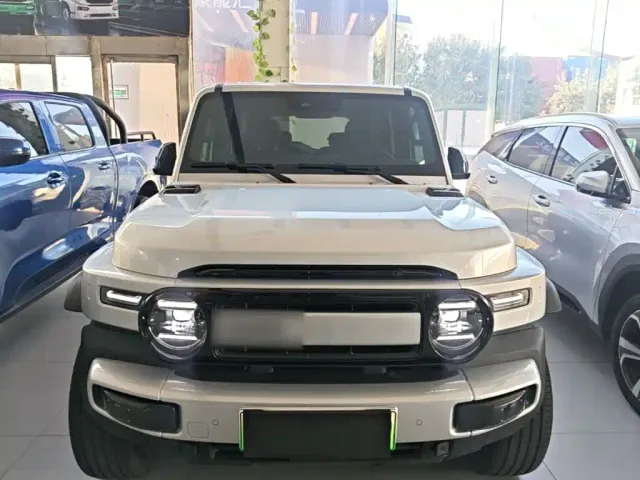 iCAR V23 — Фото автомобиля 2