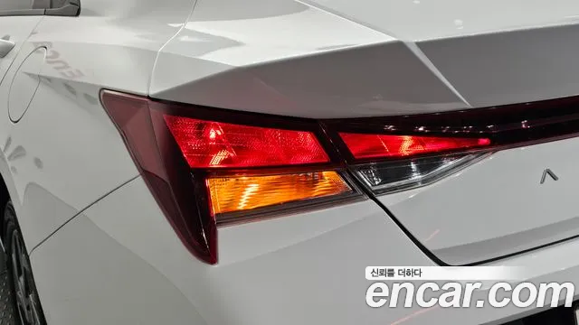 Hyundai Avante CN7 — Фото автомобиля 8