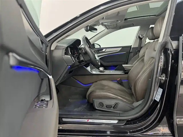 Audi A7L — Фото автомобиля 14