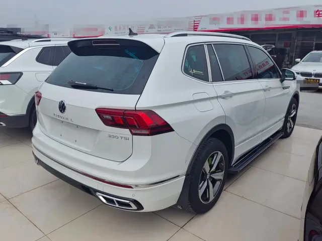 Volkswagen Tiguan L — Фото автомобиля 7