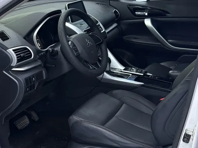 Mitsubishi Eclipse Cross — Фото автомобиля 7