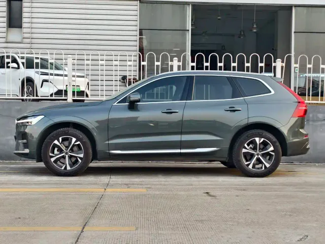 Volvo XC60 — Фото автомобиля 5