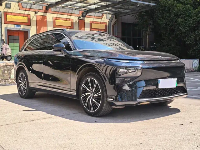 Xpeng G9 — Фото автомобиля 3