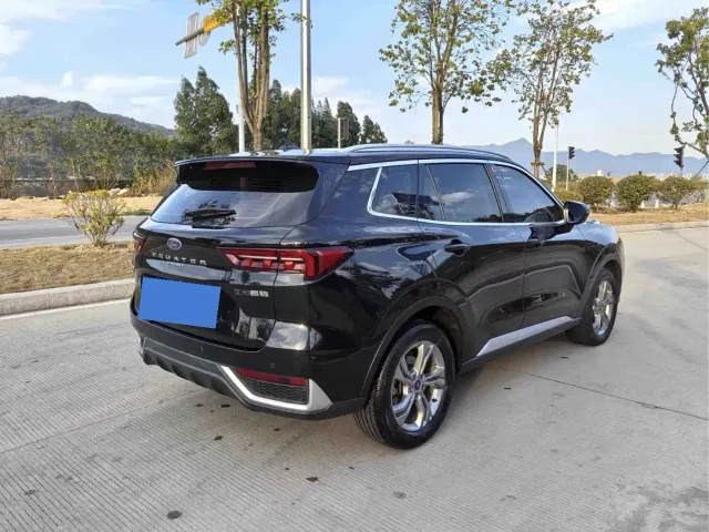 Ford Lingrui — Фото автомобиля 5