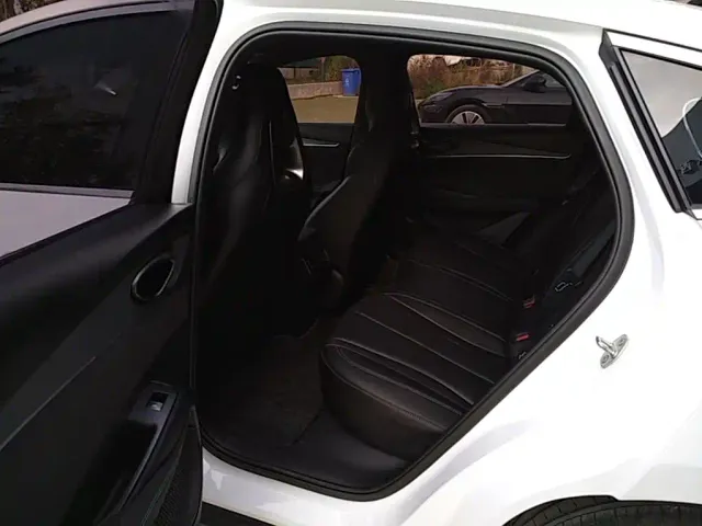 BYD Seal 06 — Фото автомобиля 16