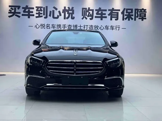 Mercedes-Benz E-Class — Фото автомобиля 2