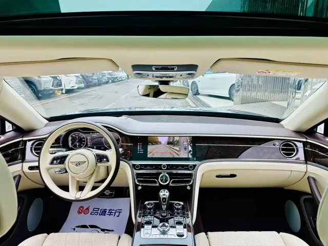 Bentley Flying Spur — Фото автомобиля 5