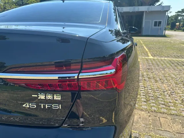 Audi A6L — Фото автомобиля 25