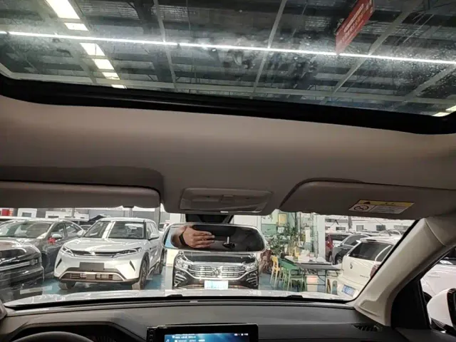 Wuling Asta — Фото автомобиля 17