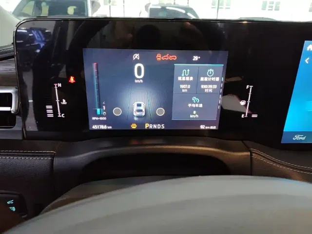 Ford Edge — Фото автомобиля 11