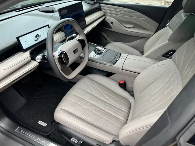 Geely Galaxy Xingyao 8 — Фото автомобиля 21