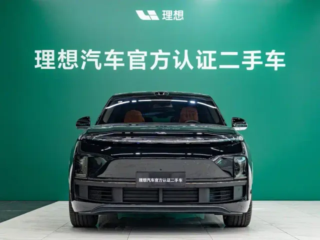 Li Auto L8 — Фото автомобиля 2
