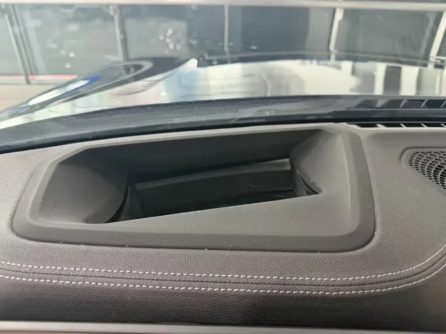 BMW i3 — Фото автомобиля 12