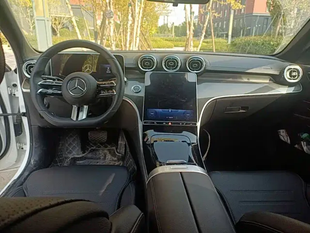 Mercedes-Benz C-Class — Фото автомобиля 12