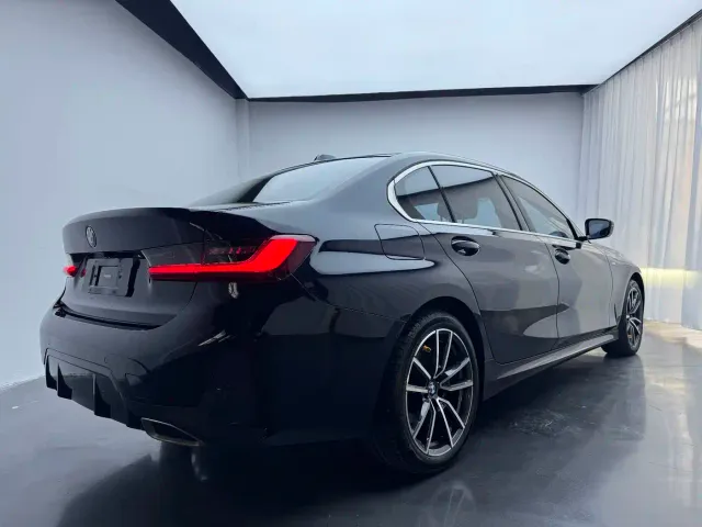 BMW 3 Series — Фото автомобиля 4