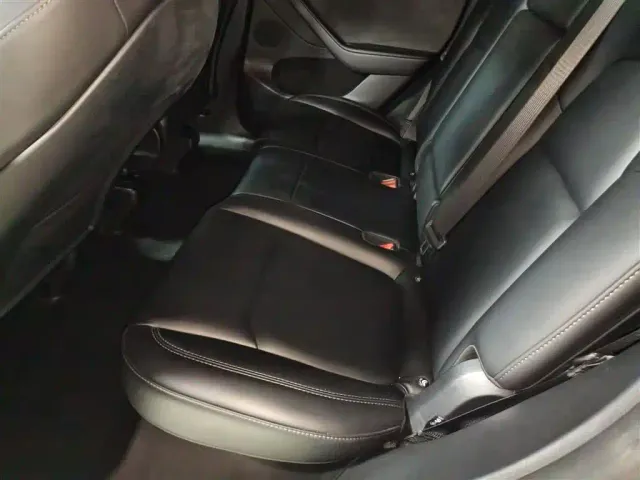 Tesla Model Y — Фото автомобиля 12