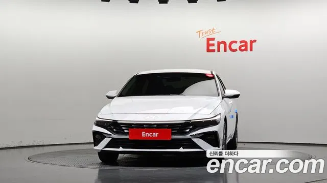 Hyundai Avante CN7 — Фото автомобиля 3