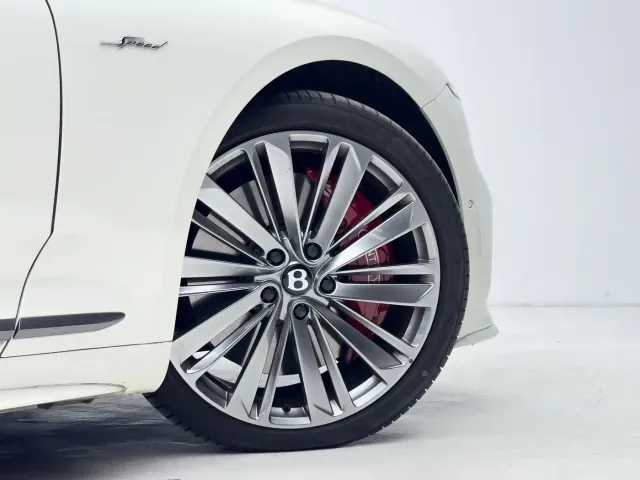 Bentley Continental Plug-in Hybrid — Фото автомобиля 11