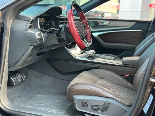 Audi A7L — Фото автомобиля 6