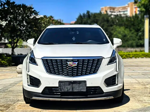 Cadillac XT5 — Фото автомобиля 2