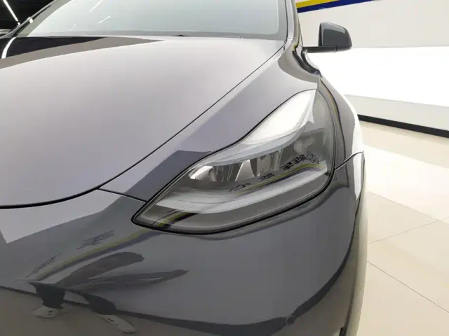 Tesla Model Y — Фото автомобиля 5