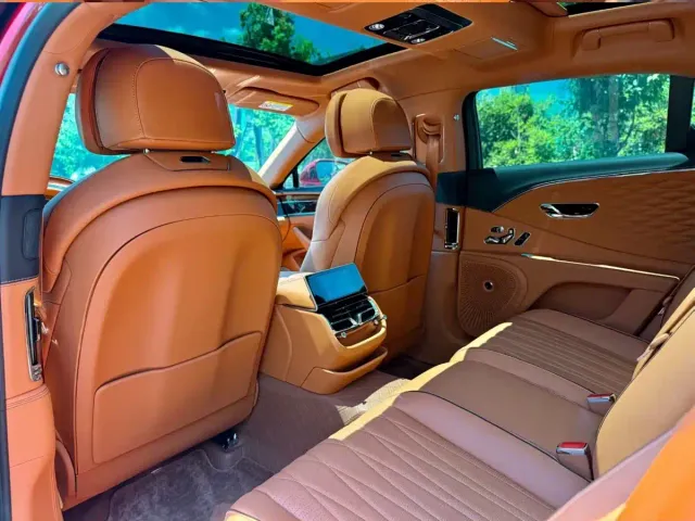 Bentley Flying Spur — Фото автомобиля 5