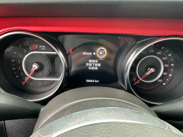 Jeep Wrangler — Фото автомобиля 10
