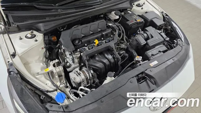 Hyundai Avante CN7 — Фото автомобиля 5